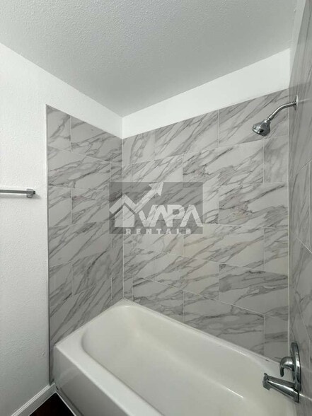 Building Photo - 407 Creath Pl