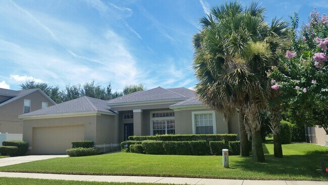 Building Photo - 350 Lake Amberleigh Dr