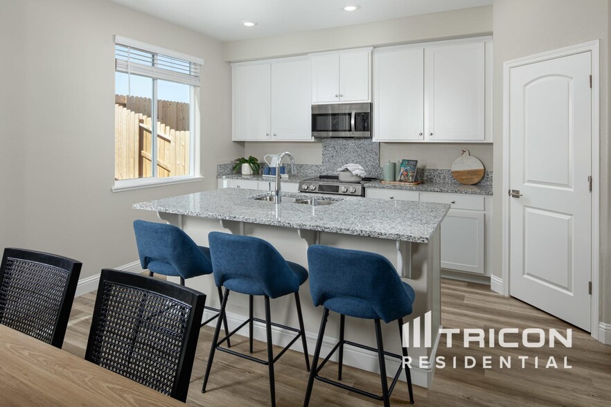 Building Photo - 4104 Donata Pl