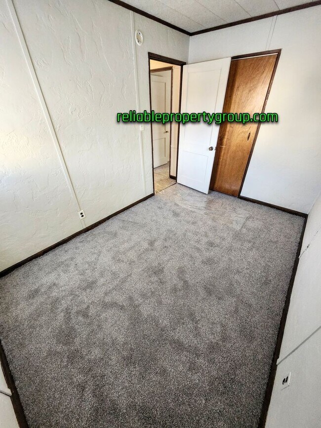 Building Photo - New Price - Fort Wayne