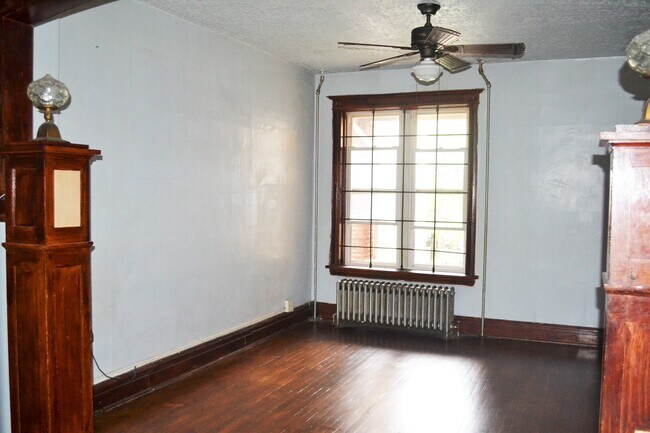 Building Photo - 3717 W Belden Ave