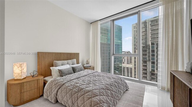 Building Photo - 300 Biscayne Blvd Way