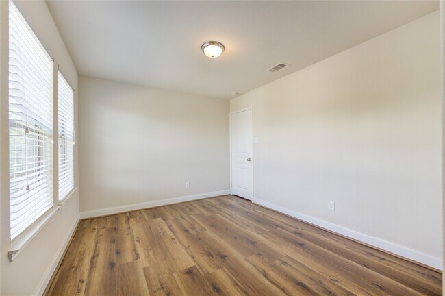 Building Photo - 5319 Fossil Stone Ln
