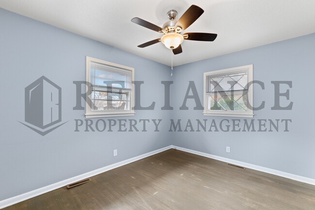 Building Photo - 512 Cindy St