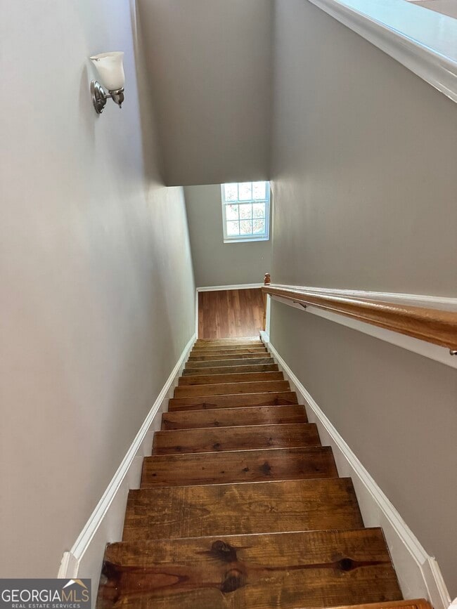 Building Photo - 376 Pointe Cir