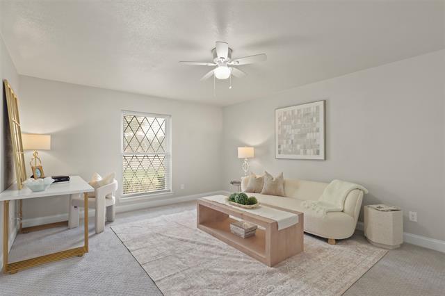 Building Photo - 6350 Glennox Ln