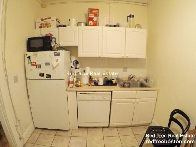 Building Photo - 74 Egmont St