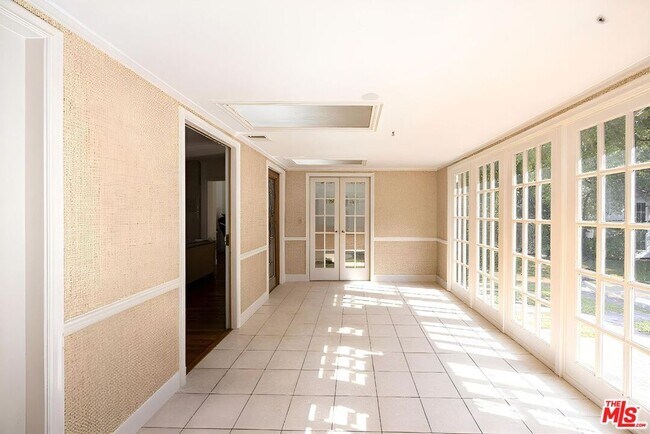 Building Photo - 12508 Sarah St