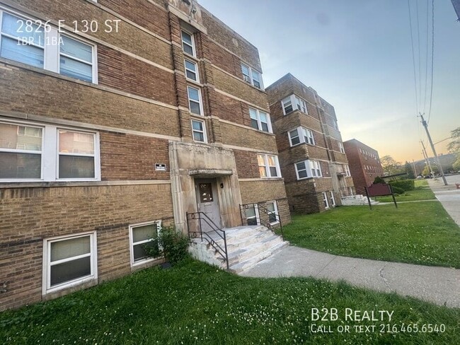 Building Photo - 2826 E 130th St