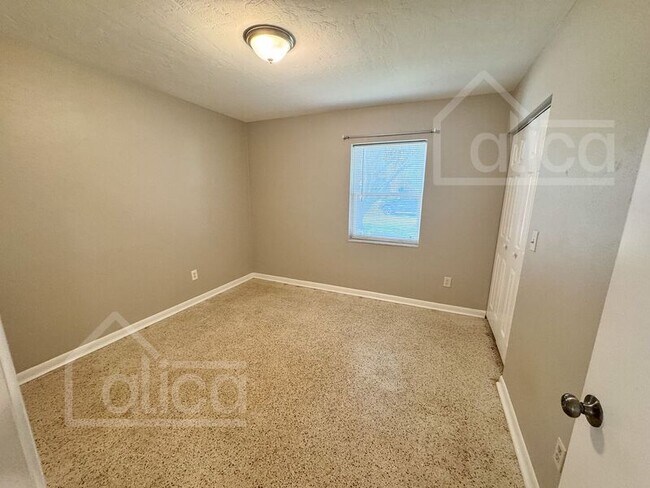 Building Photo - 7176 Lockwood St