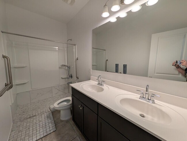 Building Photo - 9407 E Alfalfa Dr