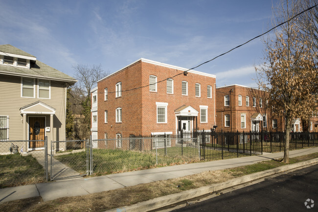 Primary Photo - 3052-3056 30th St SE