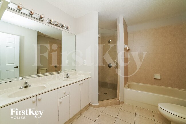 Building Photo - 14054 SW 260th St