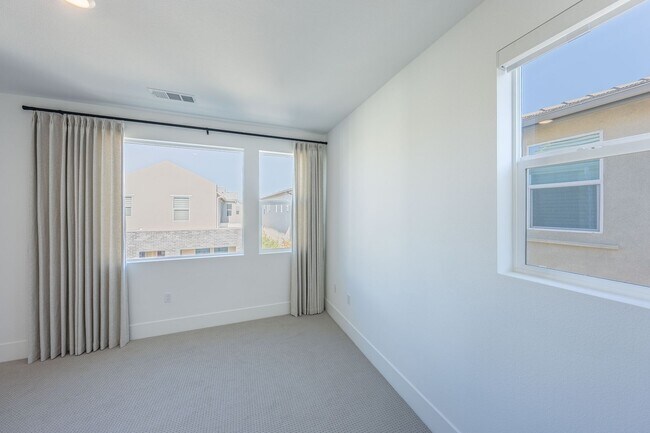 Building Photo - Brand New Estate Home Rent at Luna Park in GPN in Irvine