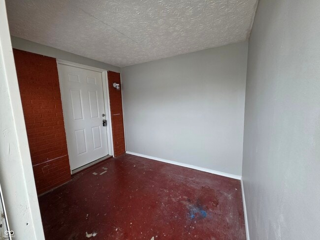 Building Photo - 86 S 6th Ave