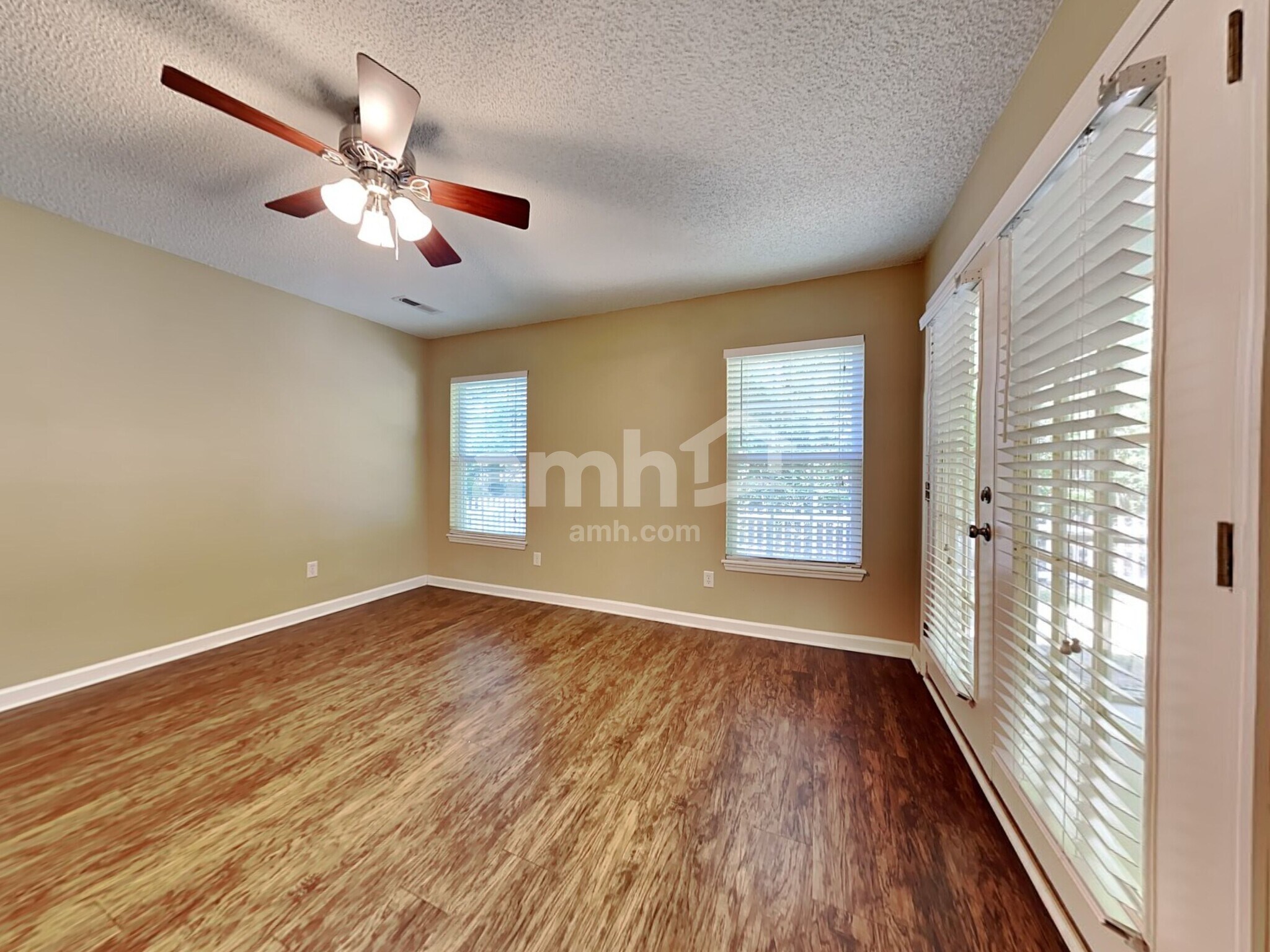 Building Photo - 132 Jupiter Ln