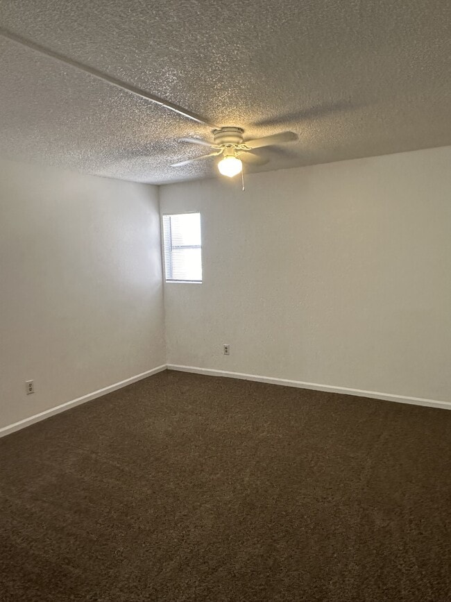 Building Photo - 10585 W Arica Rd