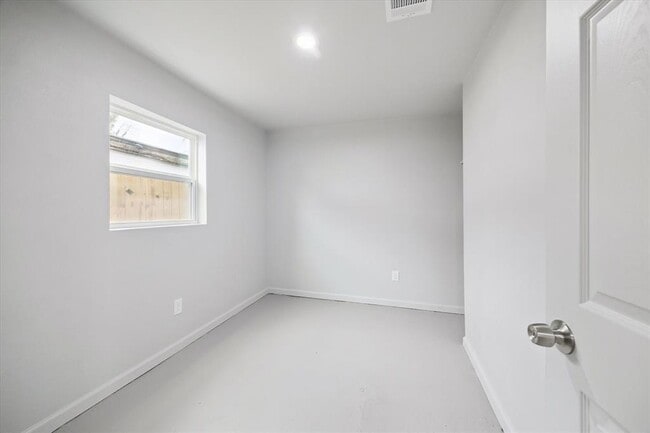 Building Photo - 1514 Mercury Dr