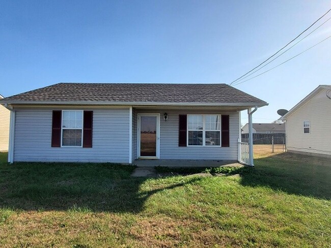 Primary Photo - $1075- Adorable 2 Bedroom 2 Bath Home