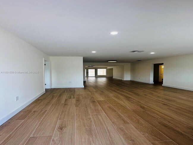 Building Photo - $5,100 4120 sw 69 ave