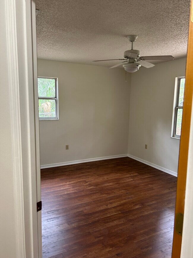 Building Photo - 110 Park St