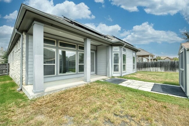 Building Photo - 204 Blue Spruce Way