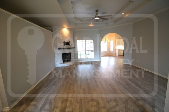 Building Photo - Beautiful 3-bed, 2-bath home now available...