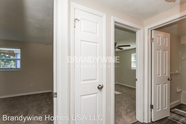 Building Photo - 2 br, 1.5 bath House - 3914 Winston Dr, Ne...