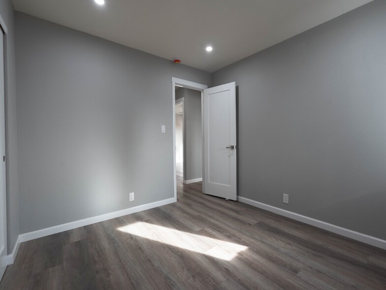 Building Photo - 2456 88th Ave