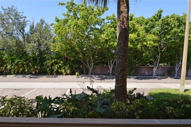 Building Photo - 10265 Gandy Blvd N