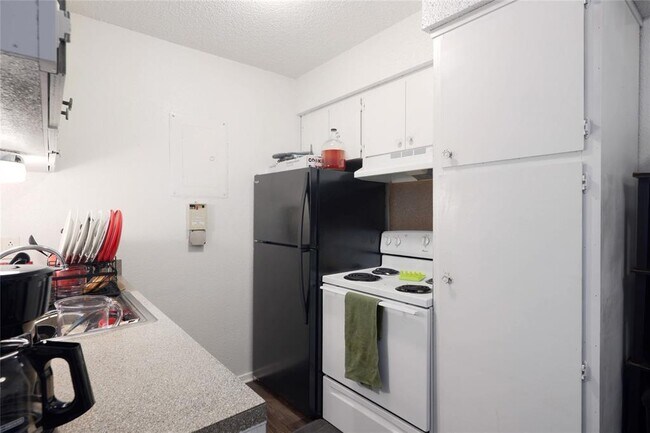 Building Photo - 2803 Hemphill Park