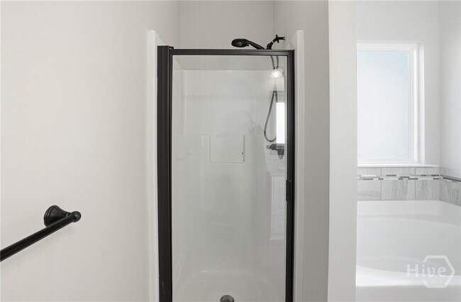 Building Photo - 105 Danielle Loop