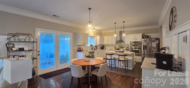 Building Photo - 2120 Maple Tree Ct