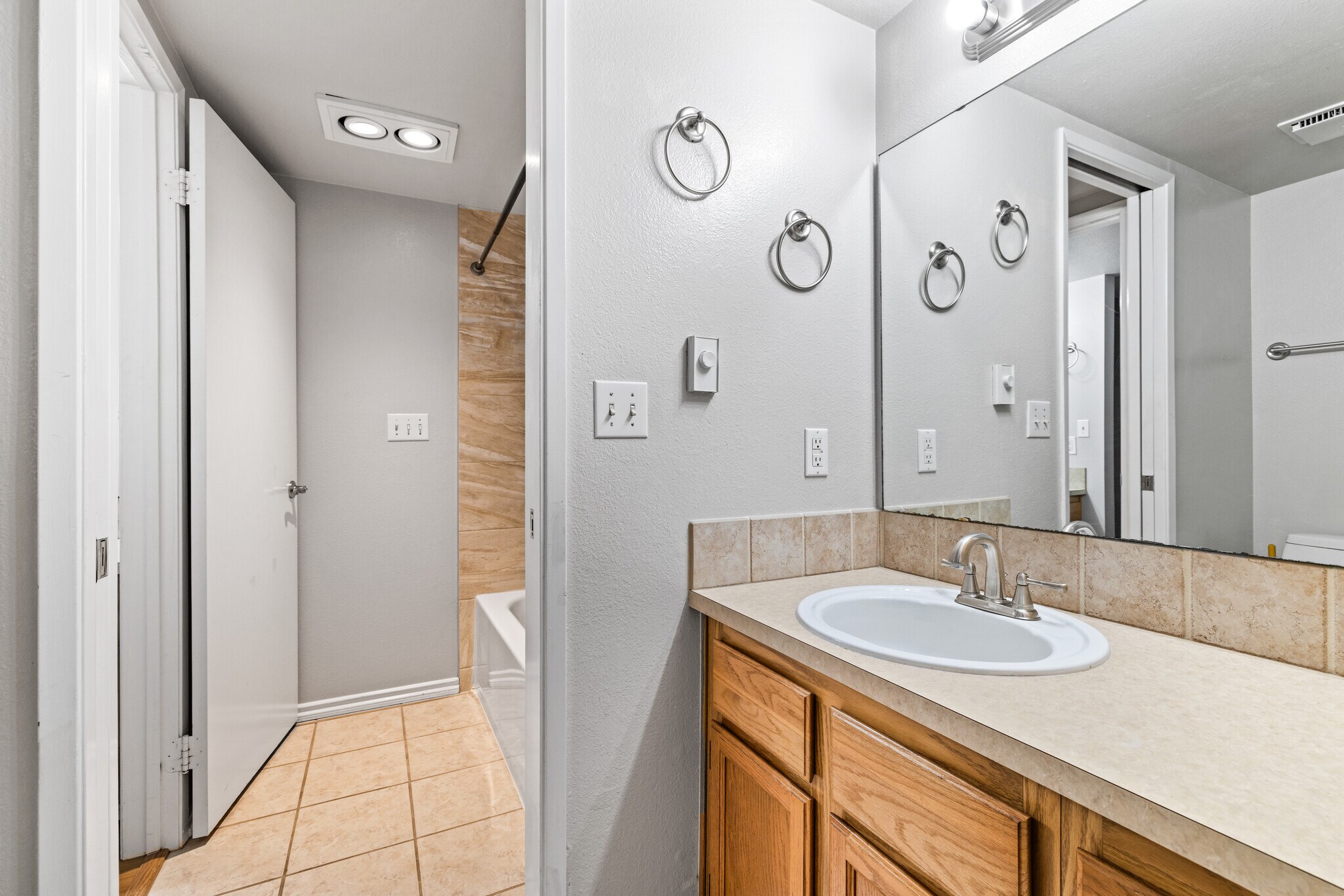Bathroom entry - 130 SW 116th St
