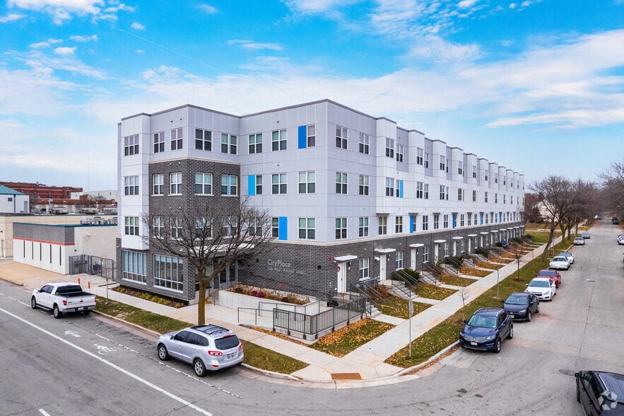 Primary Photo - City Place Apartments