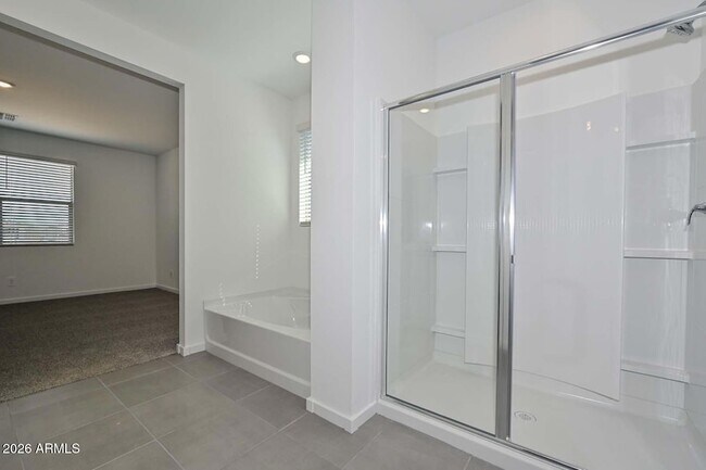 Building Photo - 16004 W Honeysuckle Dr