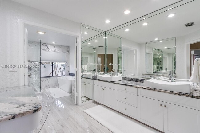 Building Photo - 11115 Boca Woods Ln