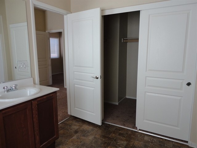 Building Photo - 6215 Van Eps Ct