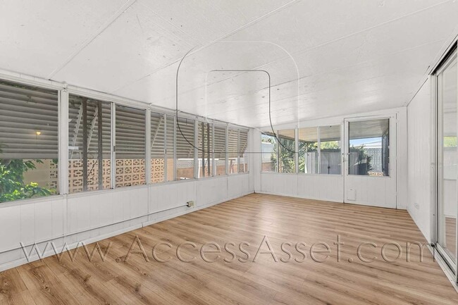 Building Photo - 1360 Cabrillo Dr