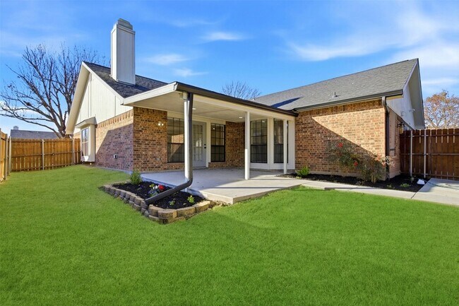 Building Photo - 6808 Beeman Dr