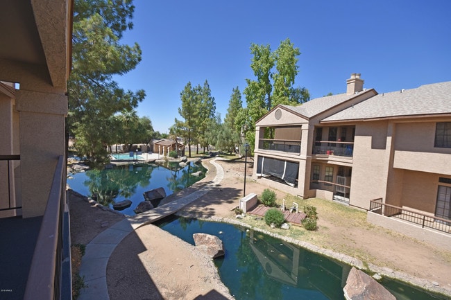 Building Photo - 6550 N 47th Ave