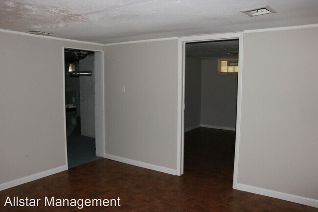 Building Photo - 3 br, 1.5 bath House - 8109 Pelham Dr