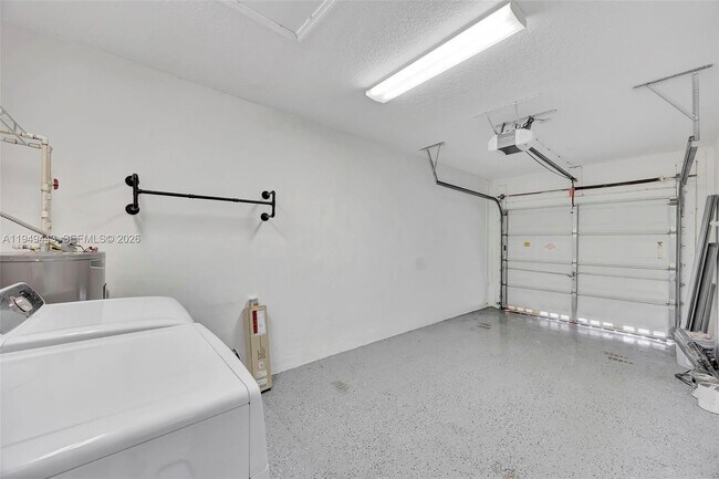 Building Photo - 1192 NE 32nd Ave