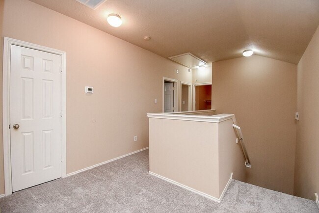 Building Photo - 9602 Siano Pines Dr