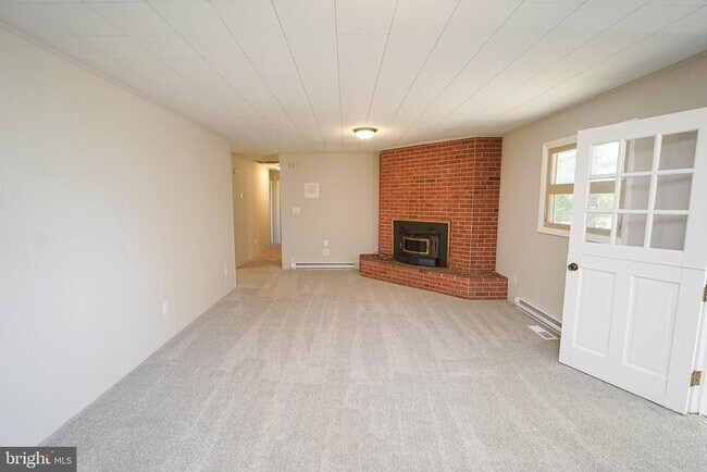 Building Photo - 14880 Concord Rd