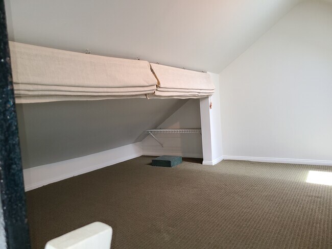 Building Photo - 14651 Huston St