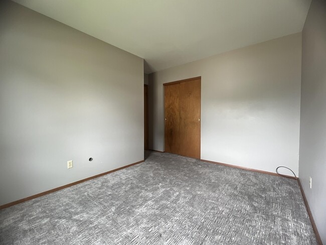 Building Photo - 3428 Dove St