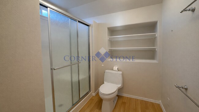 Building Photo - Bright, Open Home in Meridian!