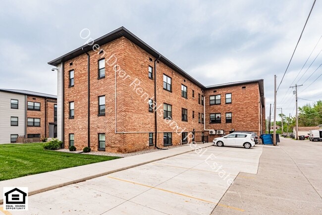 Building Photo - 1823 Griswold Dr