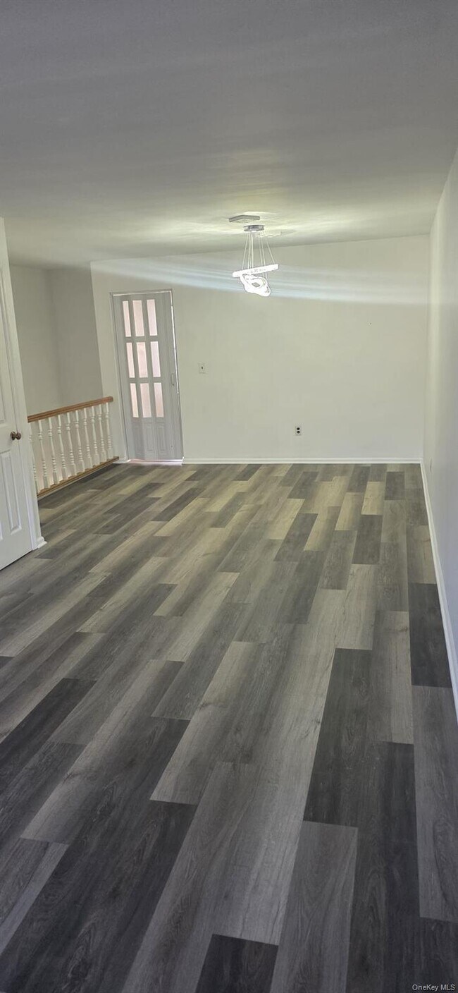 Building Photo - 29 Brittany Dr